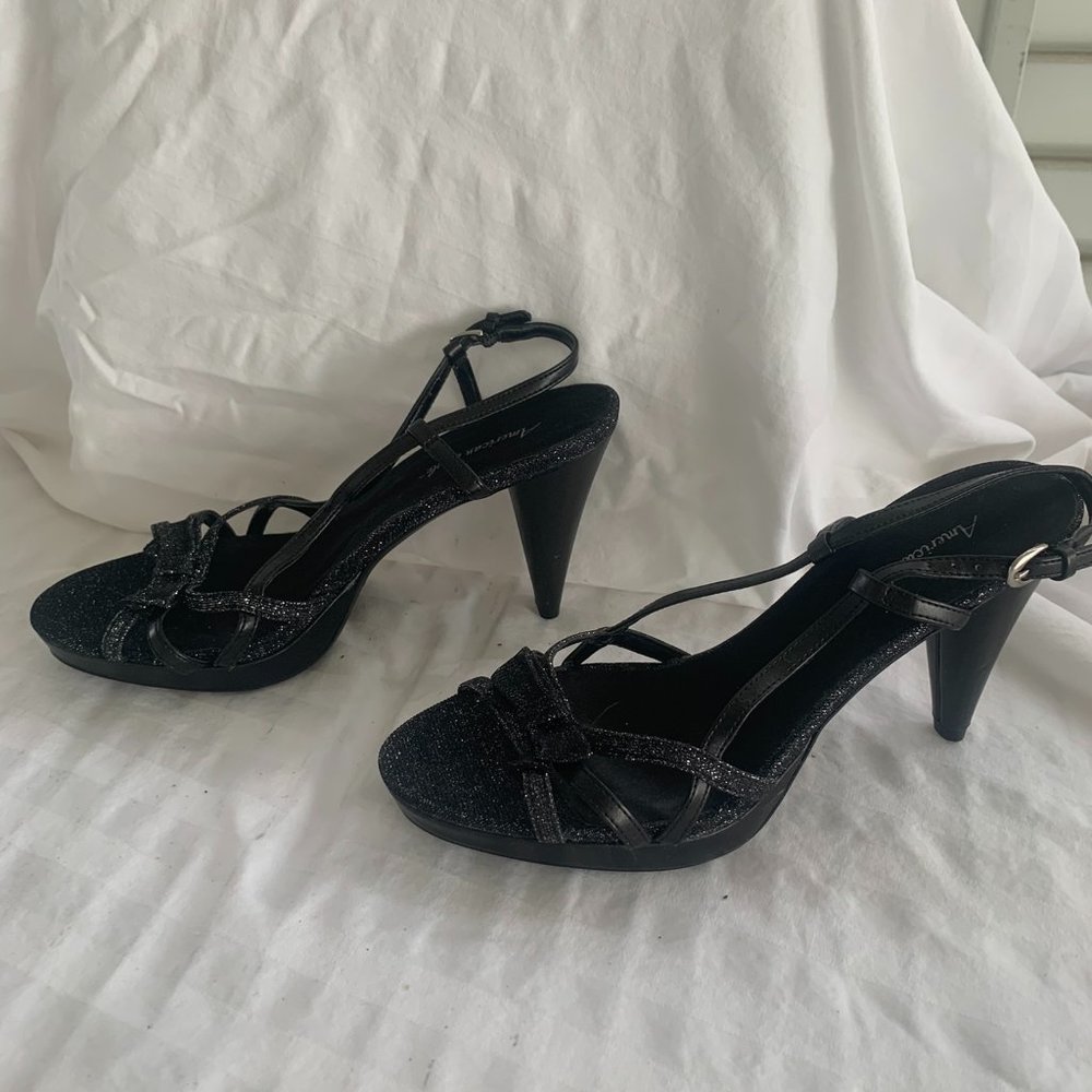 American Eagle Sandals Black & Silver Glitter with Bow Size 8